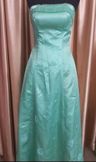 Baju pesta longdress