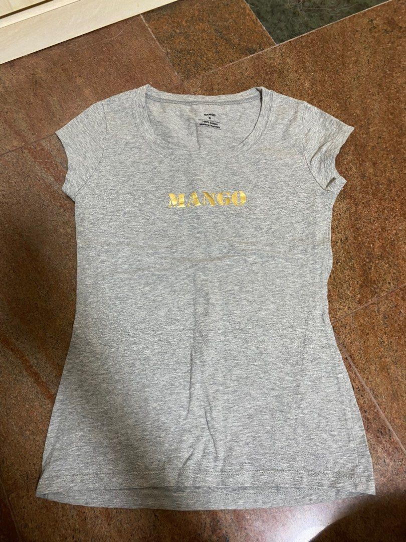 Basic tshirt (Category: Shirts) located in Singapore. Submitted by nofakespls (Listing ID 1237408121, Image 8). Description: PM me for more details. Trades r welcome. .