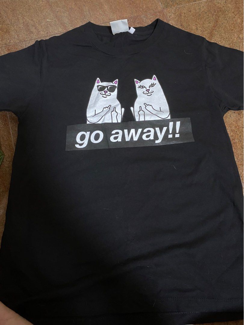 Basic tshirt (Category: Shirts) located in Singapore. Submitted by nofakespls (Listing ID 1237408121, Image 4). Description: PM me for more details. Trades r welcome. .