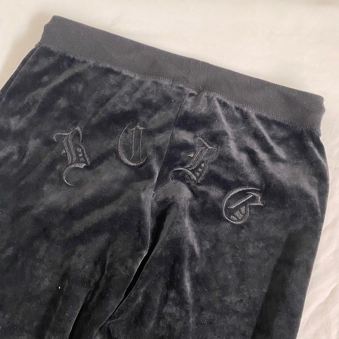bcbg black velvet velour pants y2k coquette dainty cottage core alt (Category: Jeans) located in Quezon City. Submitted by adiorablee (Listing ID 1237513764, Image 3). Description: — xs-m — no flaws.