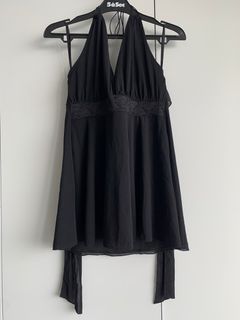 Blouse tanpa lengan hitam