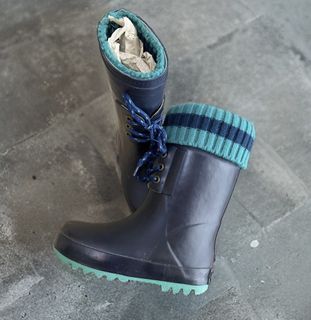 Boots Anak Size 10