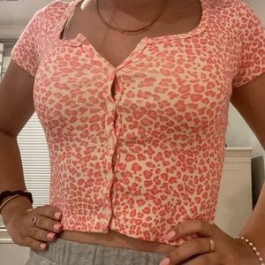 Brandy Melville Floral Zelly Top, Women's Fashion, Tops, Other Tops on  Carousell