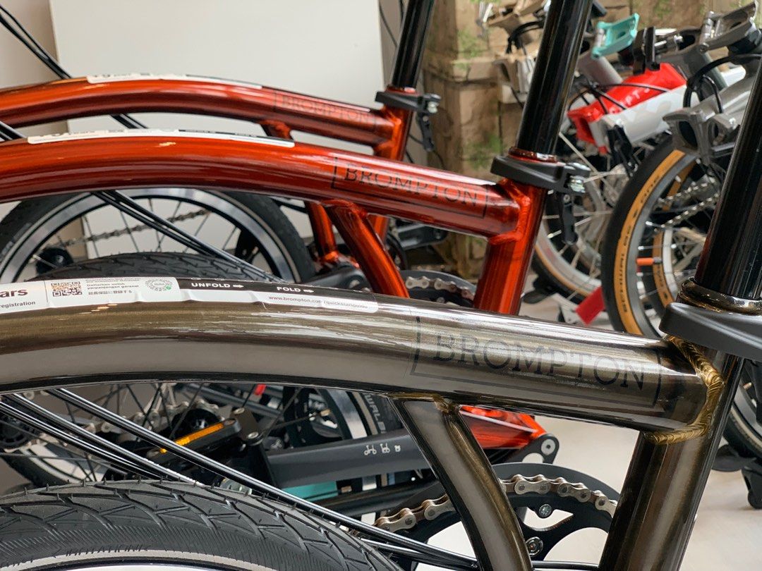 2023 Brompton lacquered flame black series
