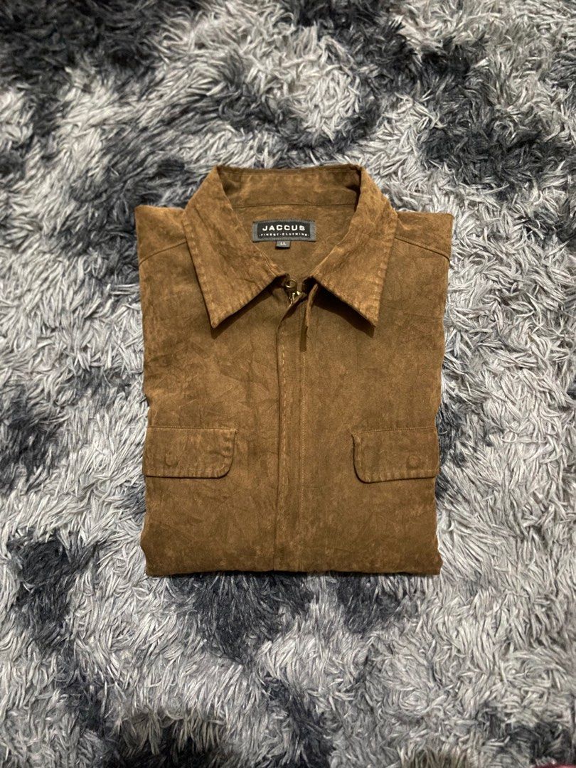 Brown Jacket (Category: Coats, Jackets and Outerwear) located in Baguio. Submitted by kewlfinds (Listing ID 1237384237, Image 3). Description: The item is in good condition. Message me for more inquiries..