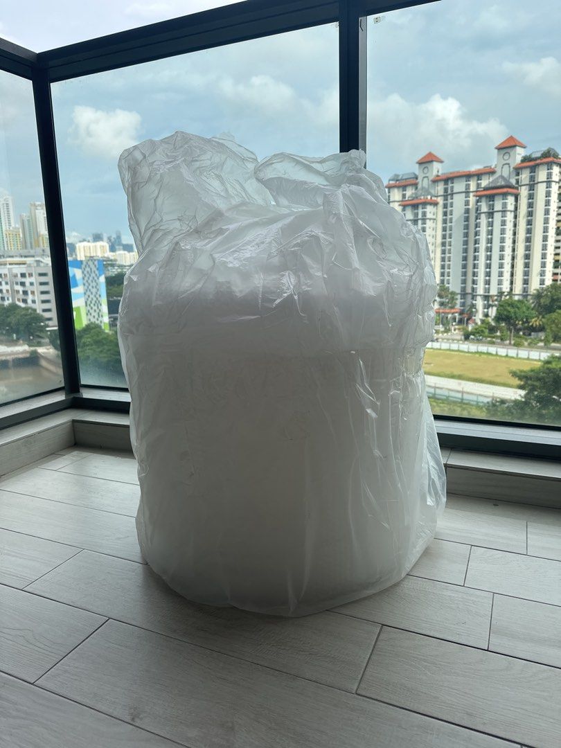 Giant roll 2025 of bubble wrap