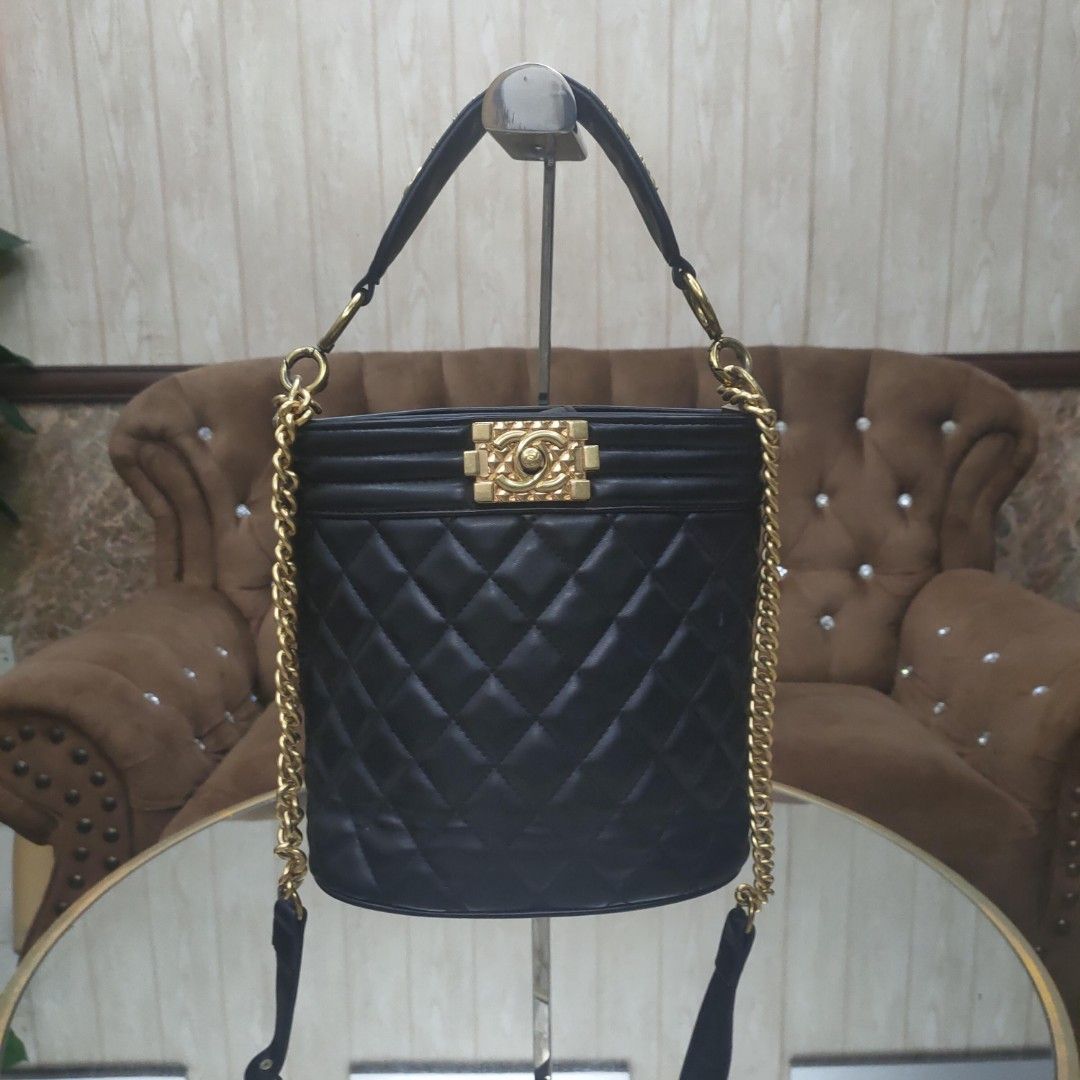 Chanel sling bag, Women's Fashion, Bags & Wallets, Cross-body Bags