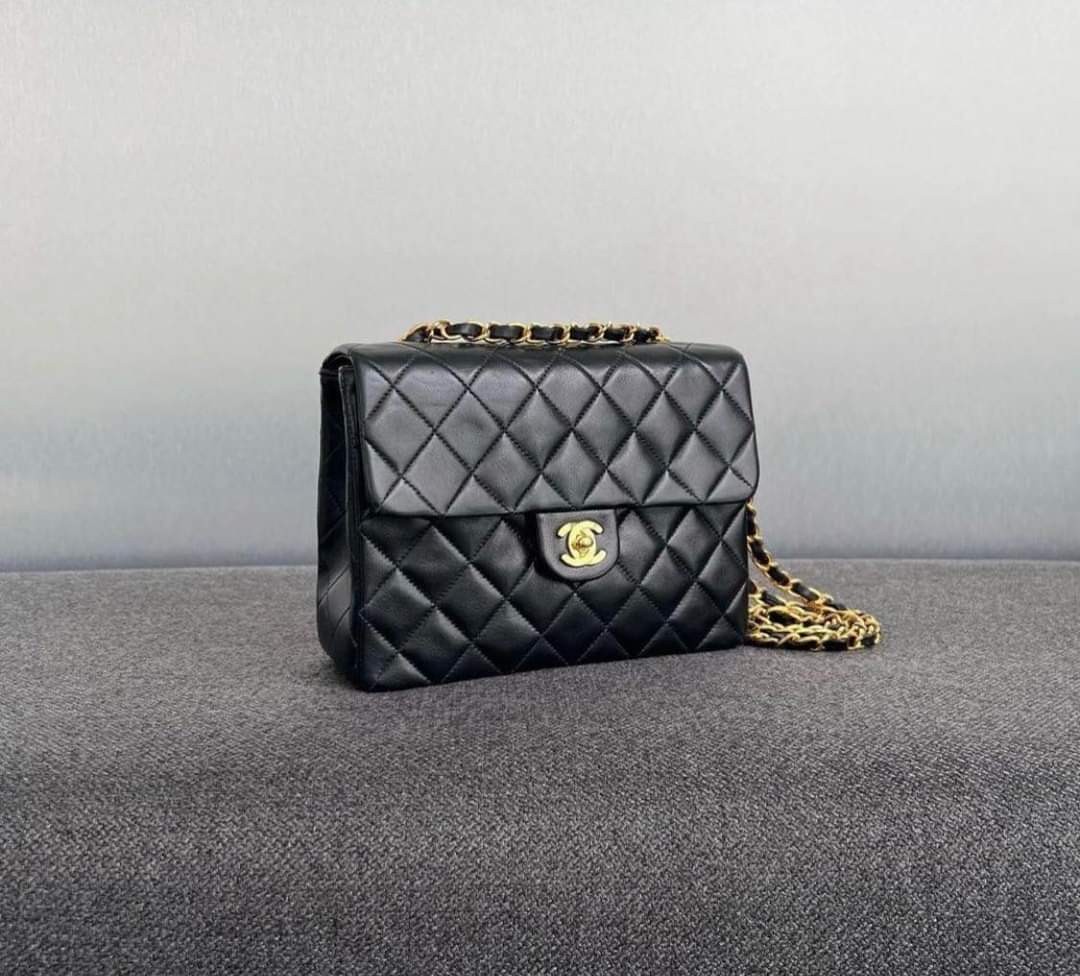 Chanel Small Square Flap in Lambskin Black GHW Series 22xxx Condition:  8.5/10 (NO HOLOGRAM STICKER) Complete except Receipt, Luxury, Bags & Wallets  on Carousell
