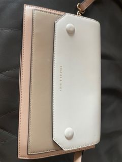 （分類：）位於 。 由 cassikwk 提交（商品編號 1237432986，圖片 1）。簡介： 。