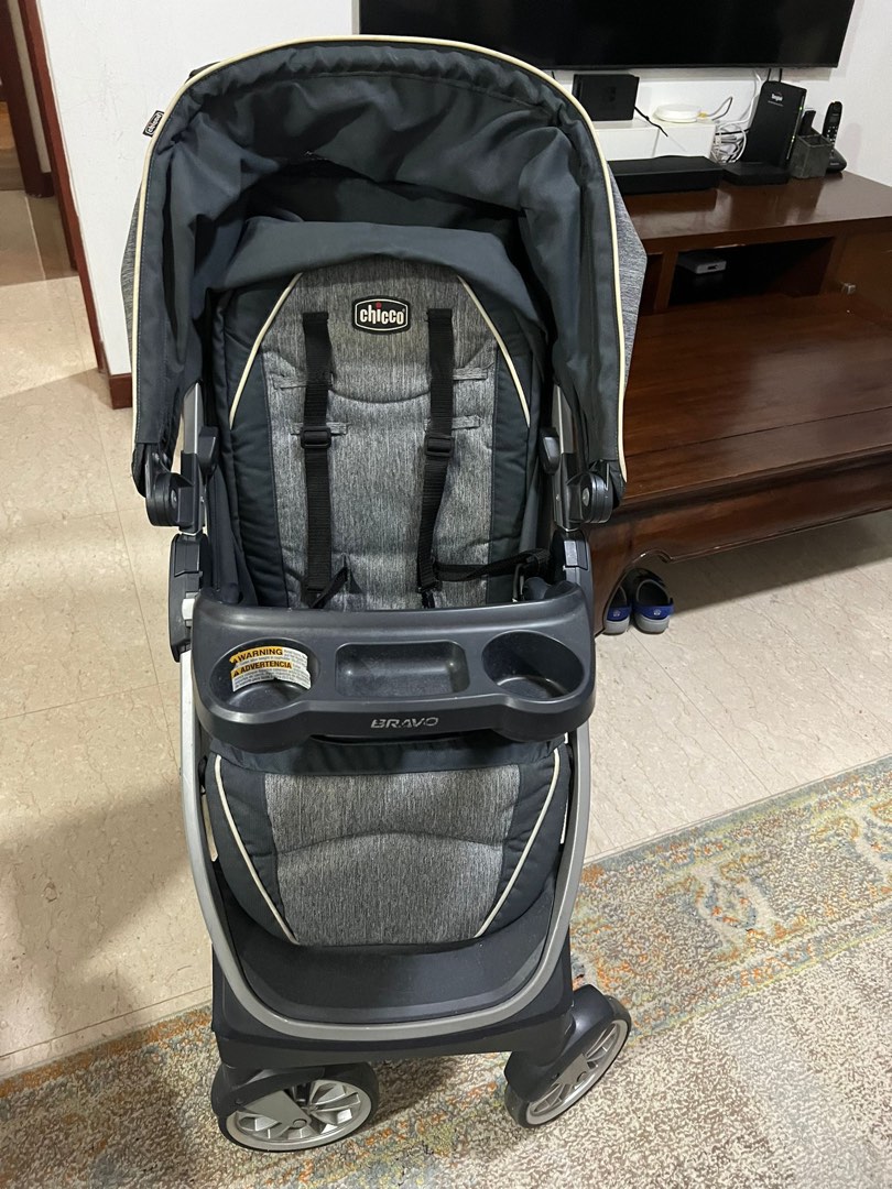 Chicco Bravo Stroller with Car seat, Babies & Kids, Going Out