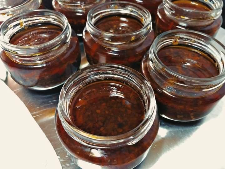 Chowking Style Chili Garlic Oil, Food & Drinks, Spice & Seasoning on