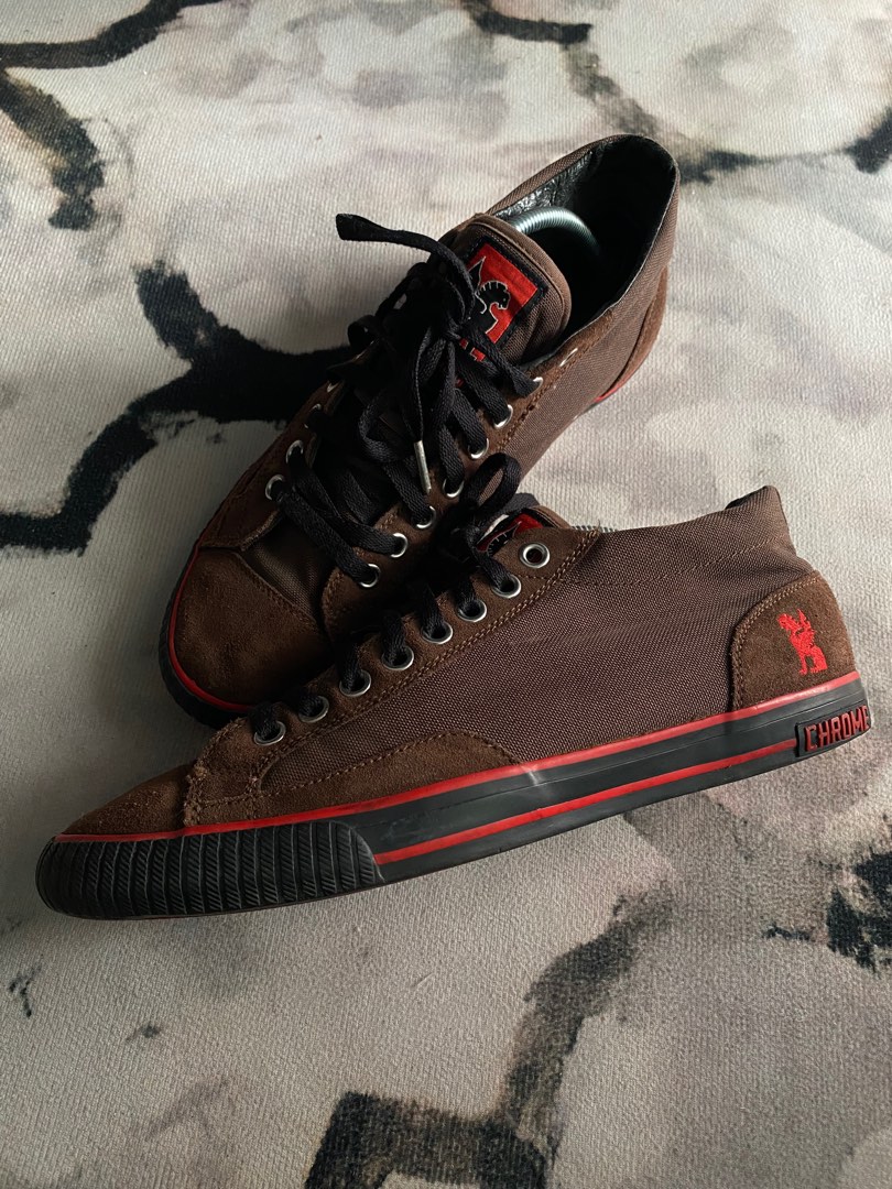Chrome red hot sale sole shoes