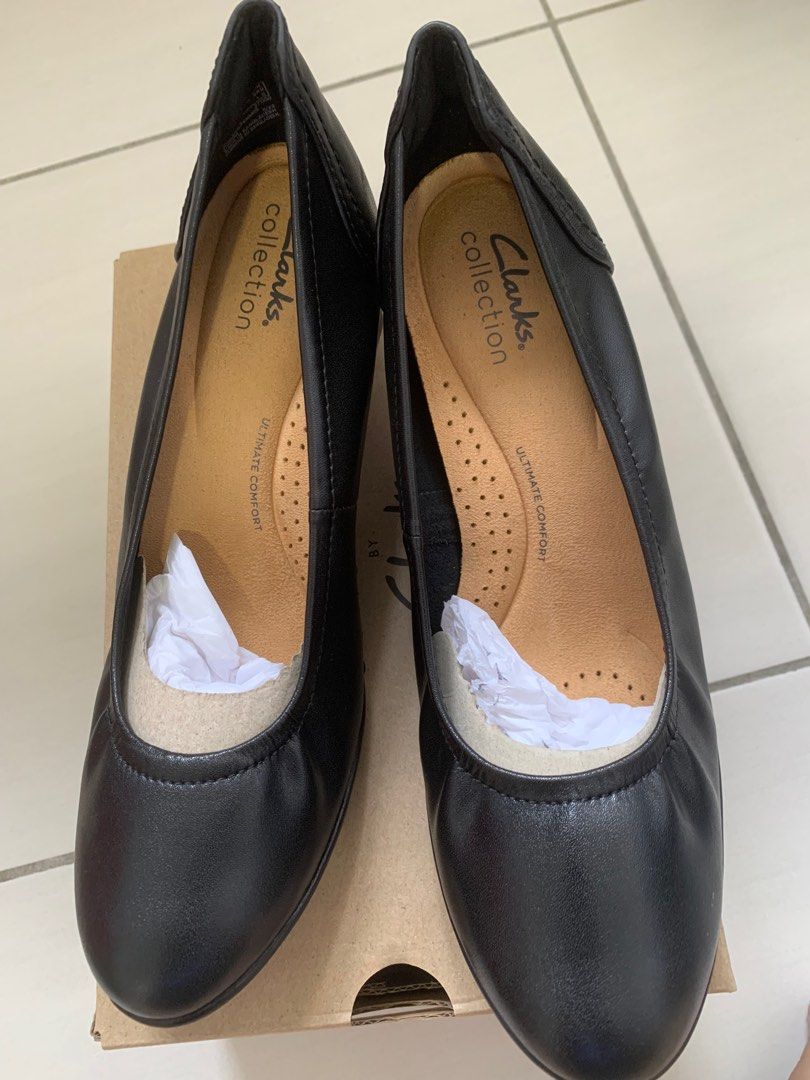 Clarks court shoes store
