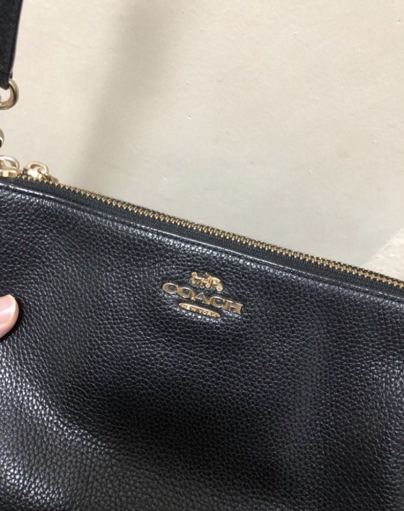 Coach black sale sling bag