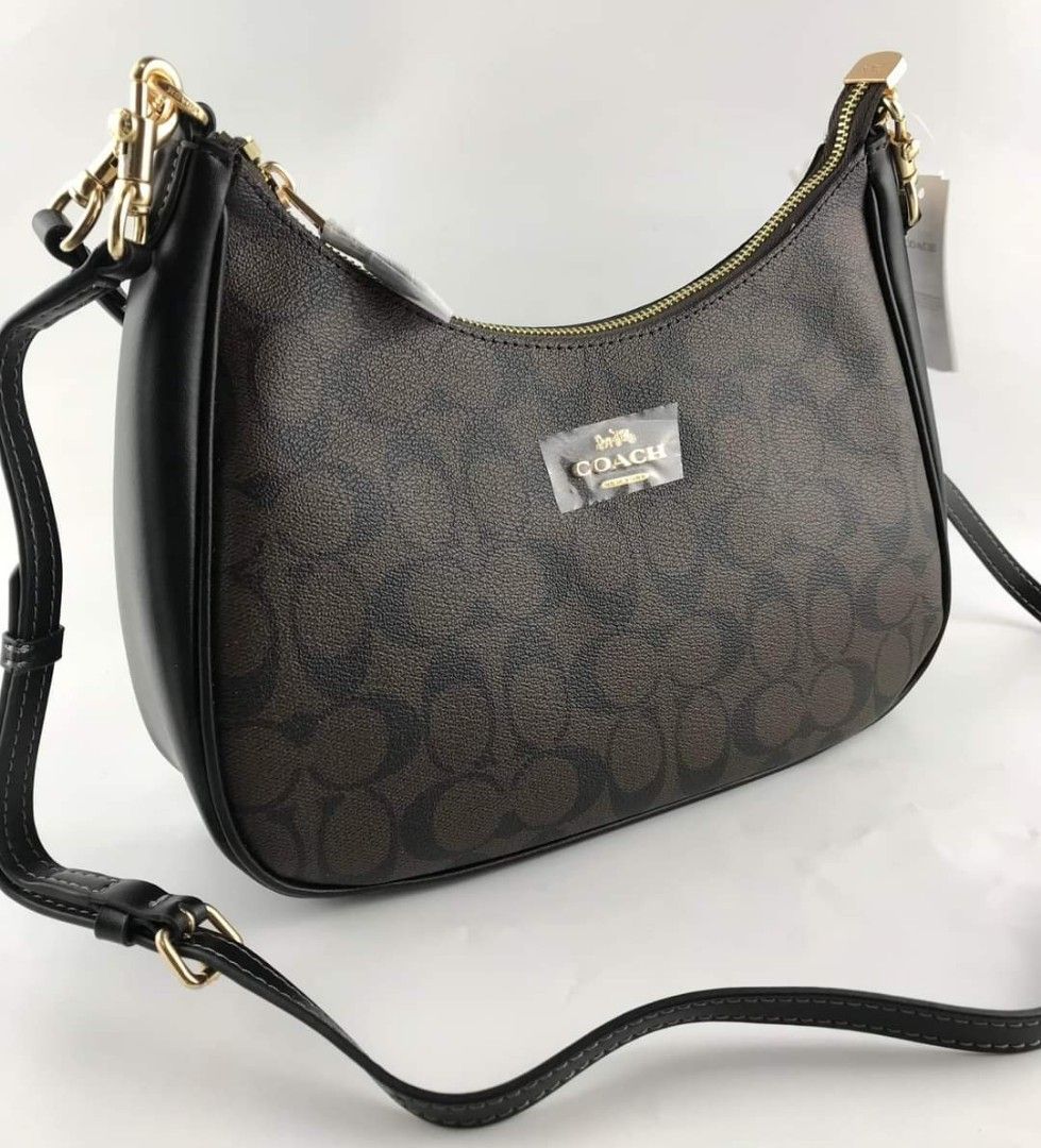 Coach Teri Hobo ( Mono Dbrown ) (Category: Luxury Bags & Wallets) located in Paranaque City. Submitted by aralofranco (Listing ID 1237459879, Image 1). Description: .