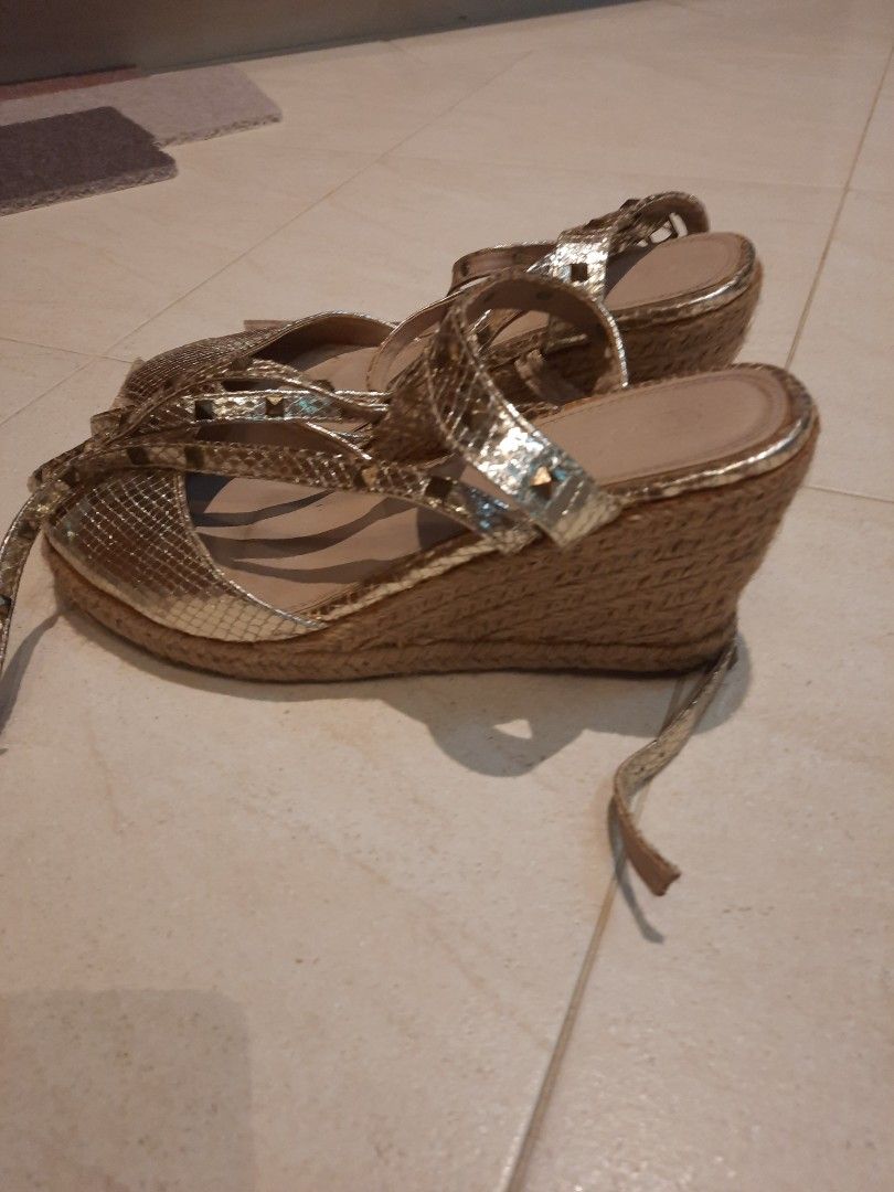 Gold wedges shop size 5