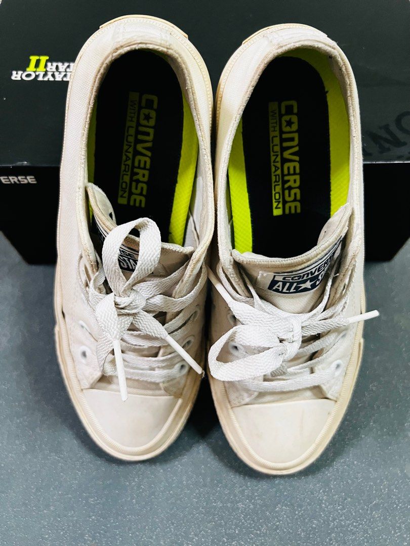 All star chuck best sale taylor 2 white
