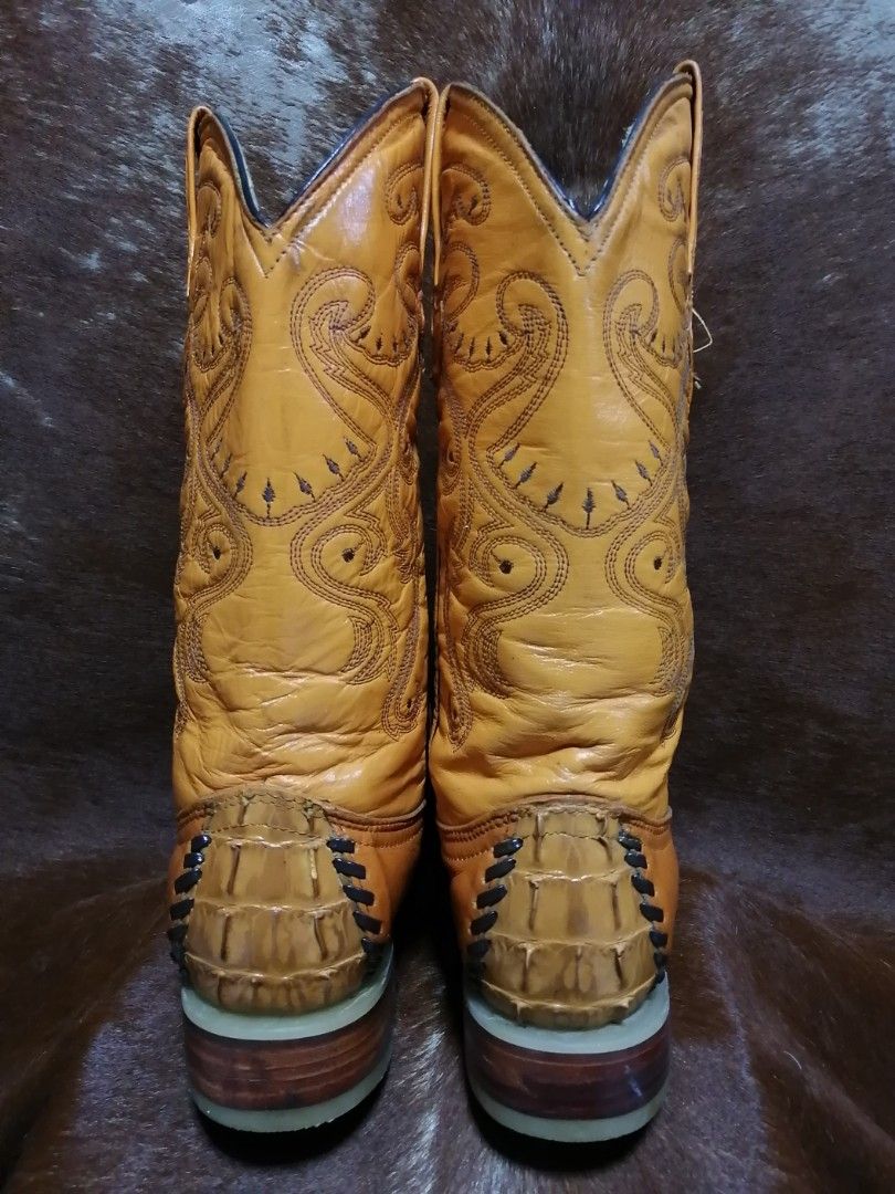 COWBOY/WESTERN BOOTS FOR SALE, Men's Fashion, Footwear, Boots on Carousell