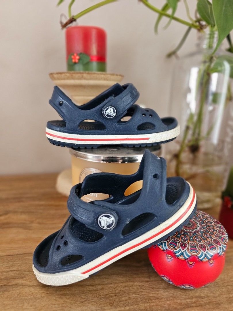 Crocband discount 2 sandal
