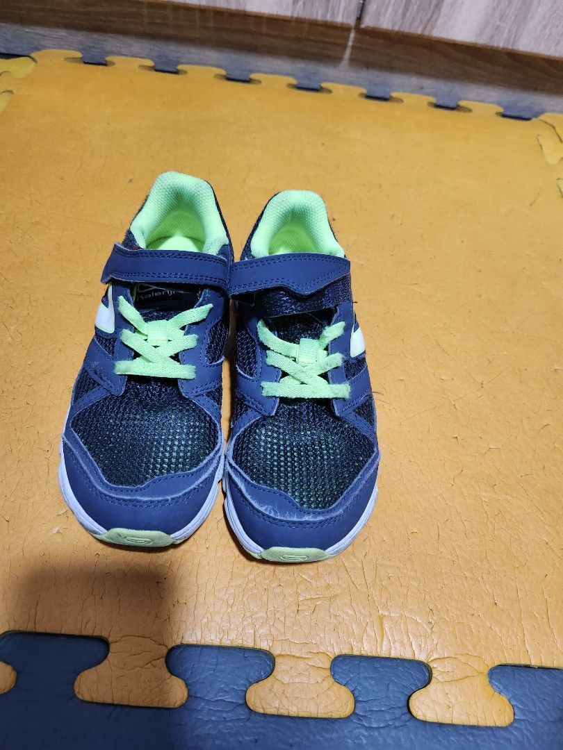 Decathlon cheap rubber shoes