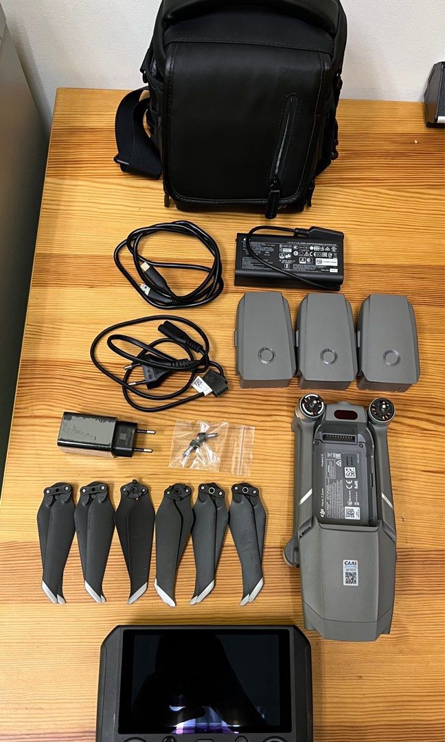 DJI Mavic 2 Zoom with Smart Controller 628631117640971124