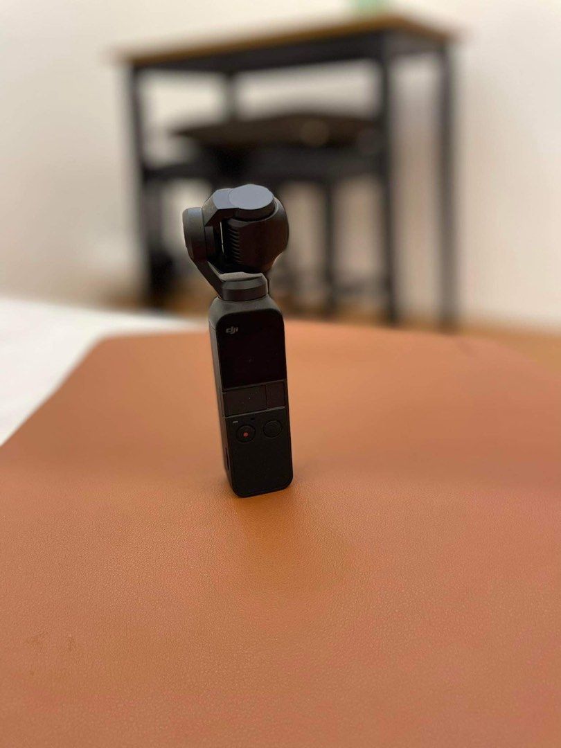 Dji Osmo Pocket Gimbal (Black) (Category: Cameras) located in Las Pinas. Submitted by privari (Listing ID 1237425108, Image 1). Description: Condition: Like new (rarely used) Inclusions Chargers Case No SD CARD DM for videos.