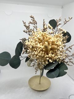 Dried flower bouquets