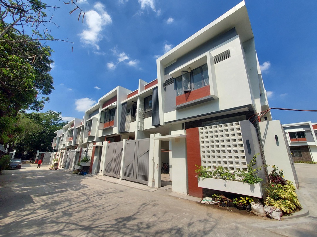 (Category: ) located in . Submitted by rayshelter_realty (Listing ID 1237400021, Image 1). Description: .