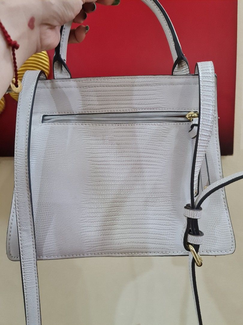 Enzo Angiolini Leather Bag on Carousell