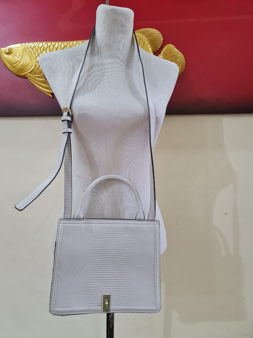 Enzo Angiolini Leather Bag on Carousell