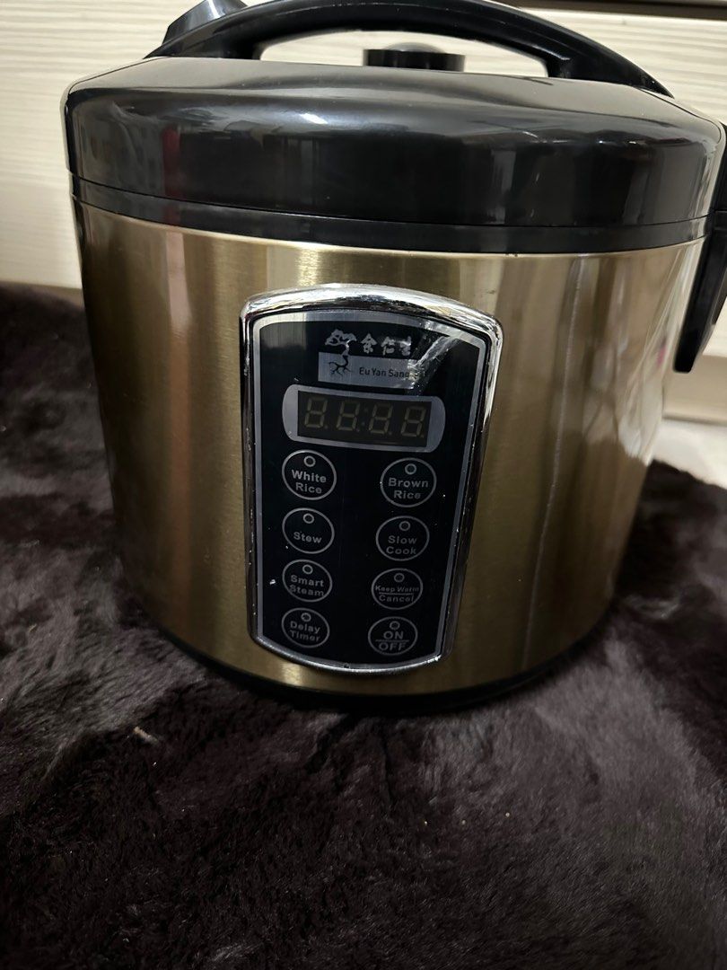 Eu yan sang multi purpose outlet cooker