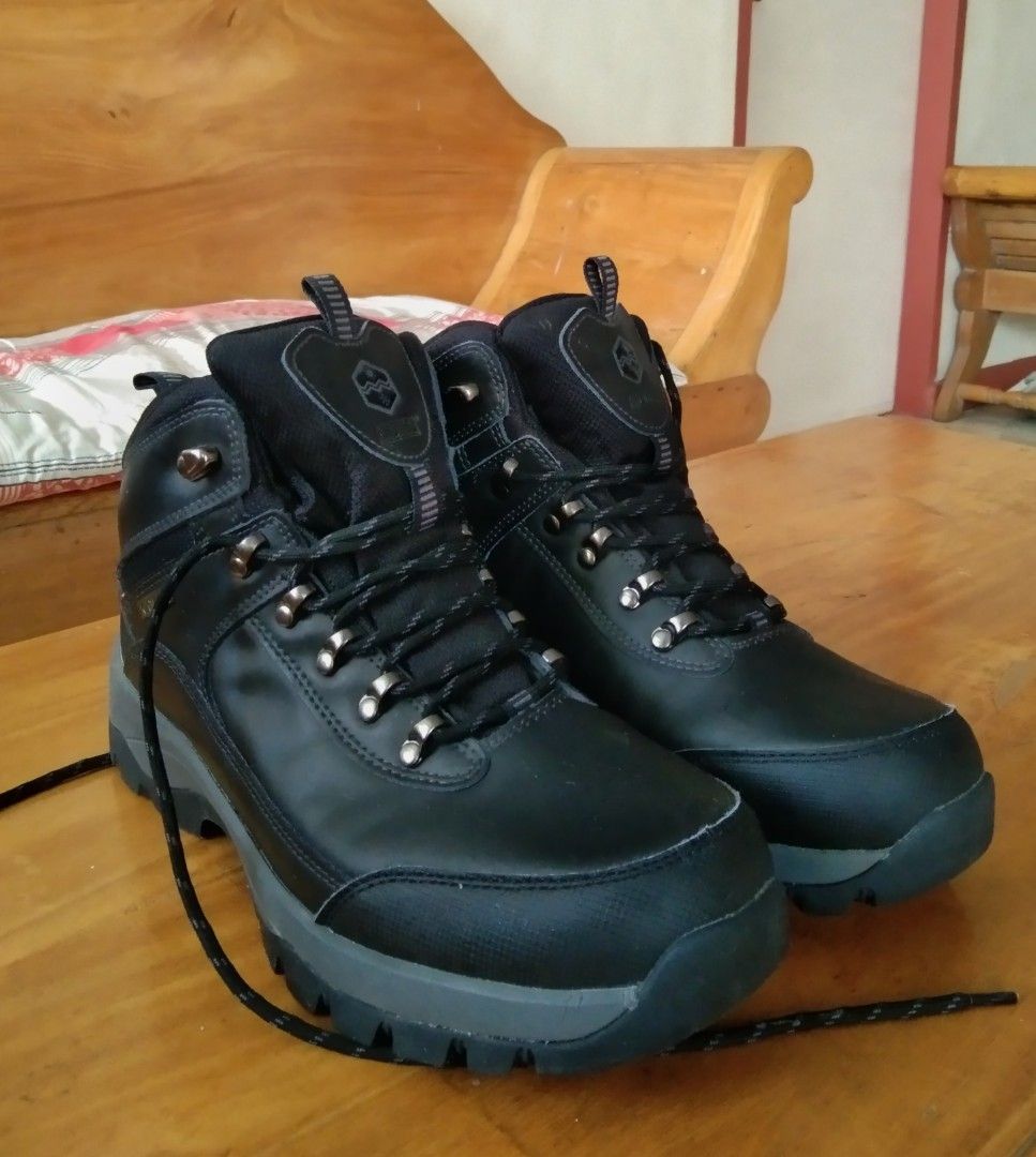 For sale Men s Fashion Footwear Boots on Carousell