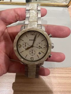 (Category: ) located in . Submitted by preloved_nic (Listing ID 1237382265, Image 1). Description: .