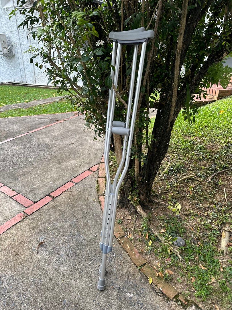 Free Crutches Novena , Health & Nutrition, Assistive & Rehabilatory