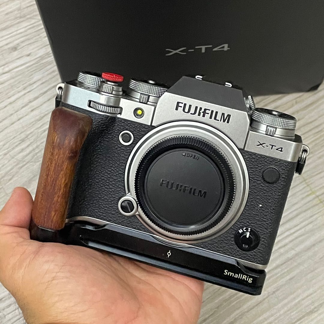 Fujifilm xt4, Photography, Cameras on Carousell