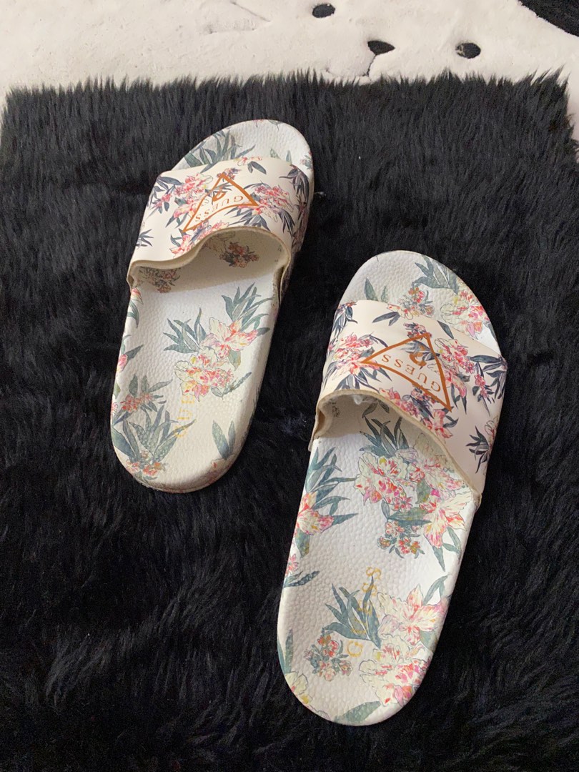 womens sliders guess