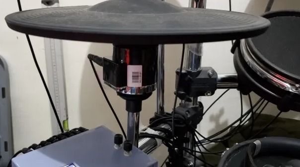 Hi hat sensor/ controller for electronic drum (Category: Musical Instruments) located in Shah Alam. Submitted by amnibike (Listing ID 1237508309, Image 3). Description: New ready stock Hi hat sensor/ controller for electronic drum - suitable Lemon, Roland, alexis 016-2654939 shah alam.