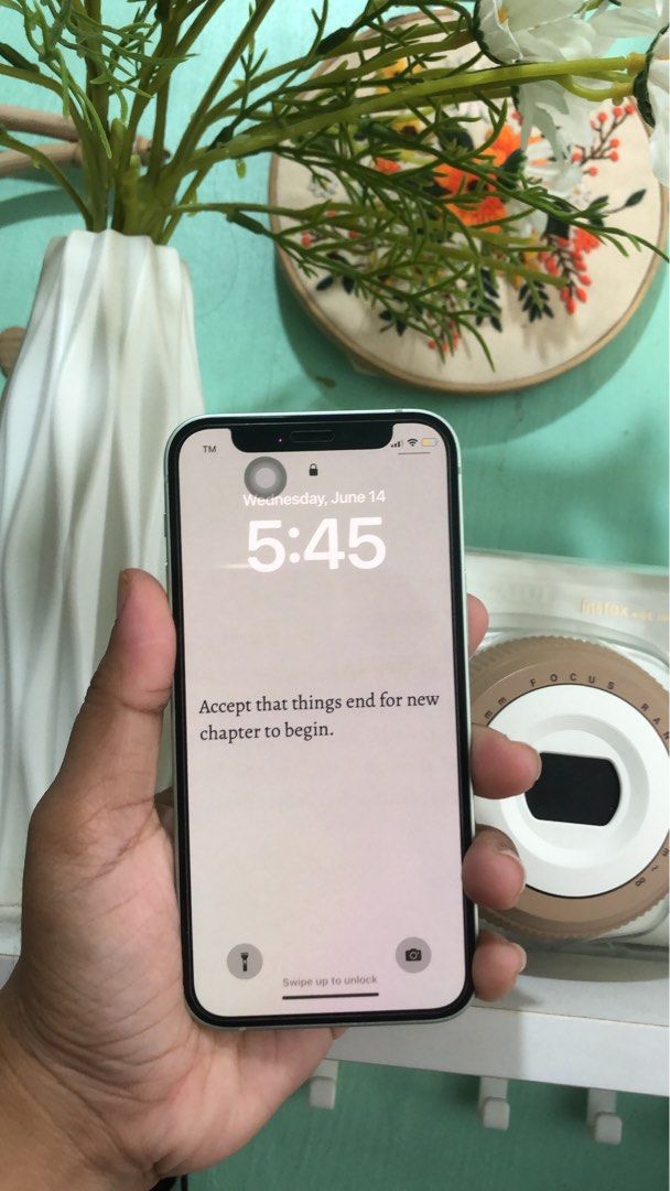 Iphone 12 mini 128 gb (Category: iPhone 12 Series) located in Quezon City. Submitted by feyvorite05 (Listing ID 1237437963, Image 2). Description: Iphone 12 mini 128 gb -unit and charger -13k -52k original proce brought to Powermac.