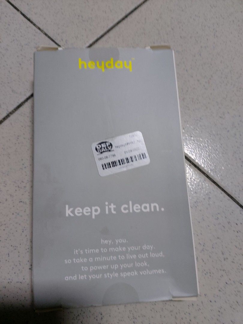 IPhone 8,7,6(2nd gen) case (Category: Cases & Sleeves) located in Pasig City. Submitted by borjong (Listing ID 1237453117, Image 2). Description: IPhone 8,7,6 & SE ( 2nd gen) case Brand New.