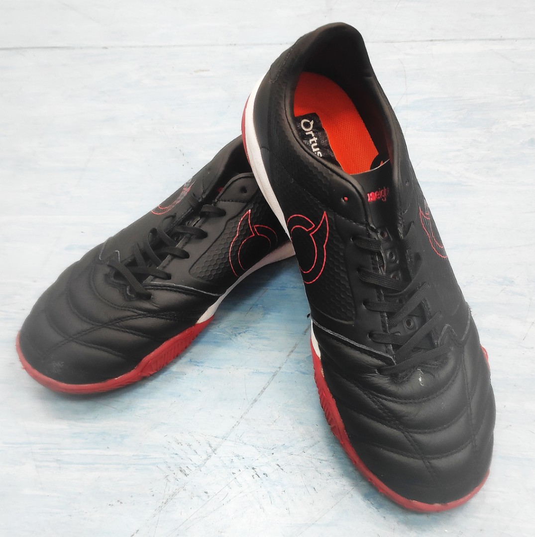 Kasut Futsal OrtusEight (Jogosala Vision K-Lea), Sports Equipment ...