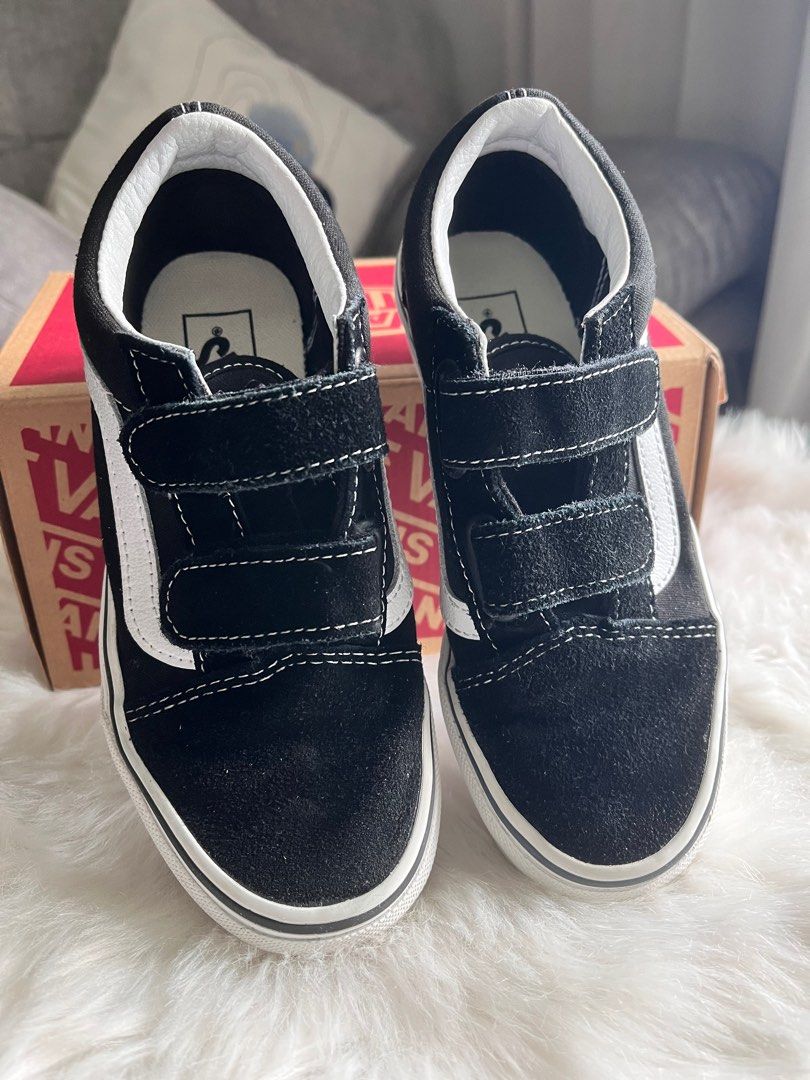 Kids size cheap 6 vans