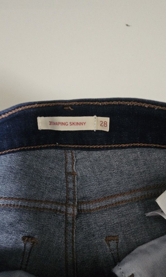 Size 28 jeans levis store