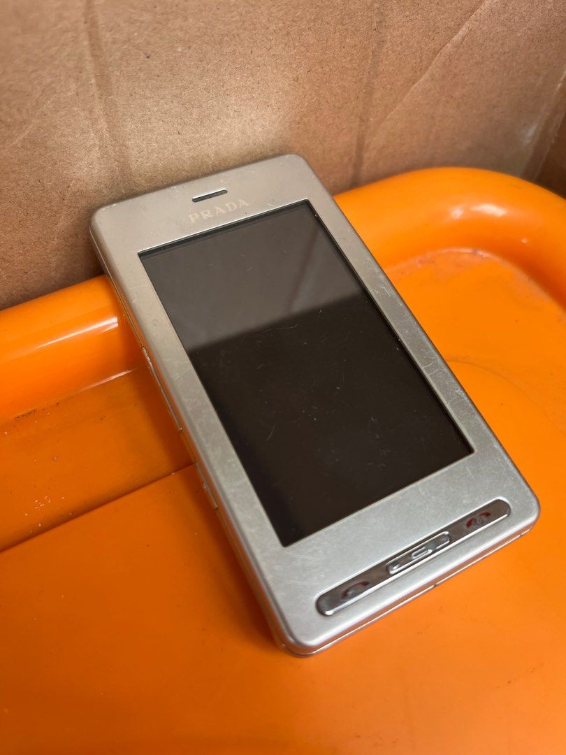 週末 SALE iPhone X Silver 64 GB docomo-