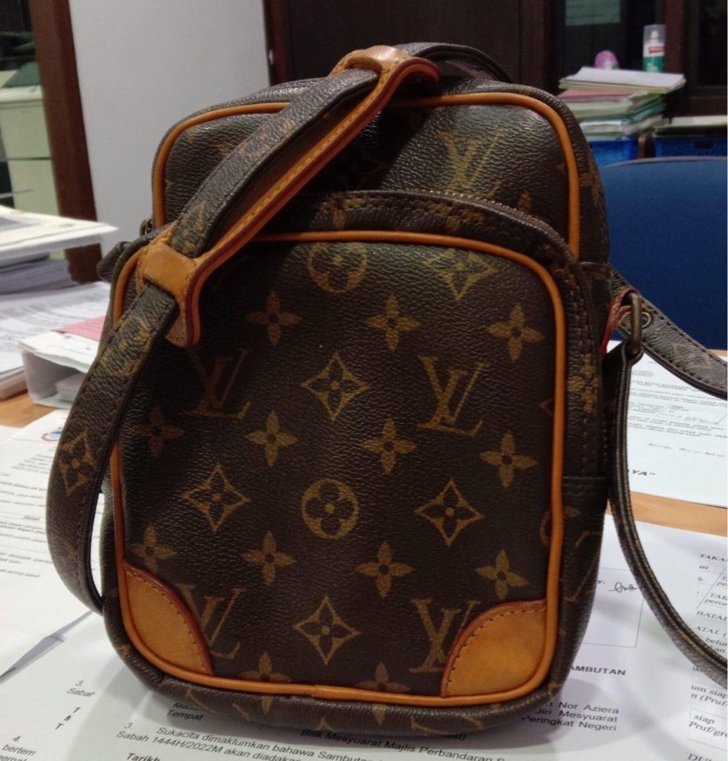 Louis Vuitton Patches Sling bag, Men's Fashion, Bags, Sling Bags on  Carousell