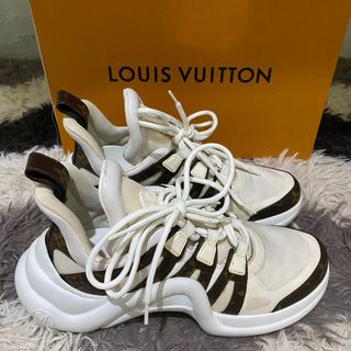 Size 7.5 US 38 EUR Louis Vuitton LV Archlight Trainer White For