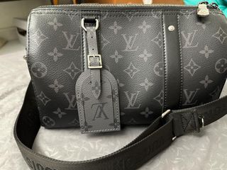 Louis Vuitton Keepall Bandouliere 25 Monogram Embossed Minty Green for Men
