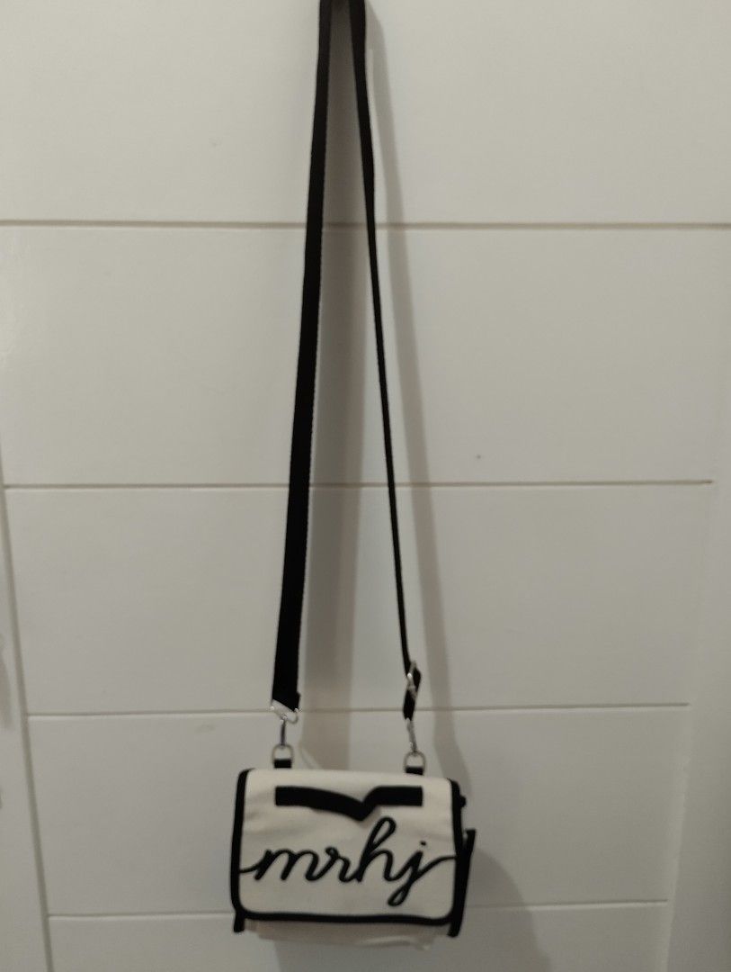 Marhen J. Korean Brand Bag, Women's Fashion, Bags & Wallets, Crossbody Bags on Carousell
