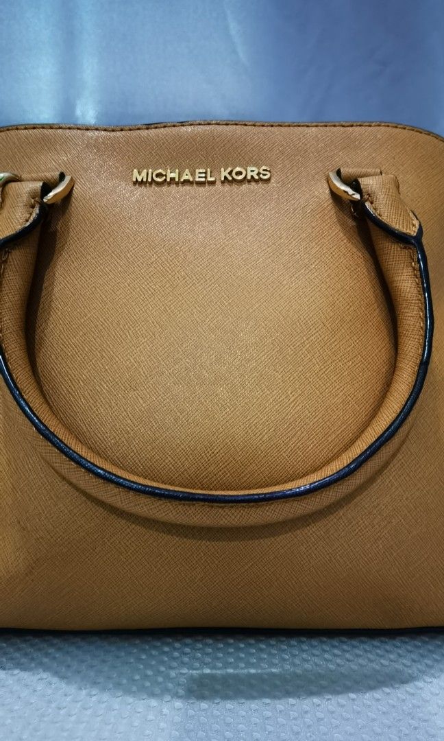 Michael Kors purse and wallet from Dillards for Sale in Katy TX  OfferUp