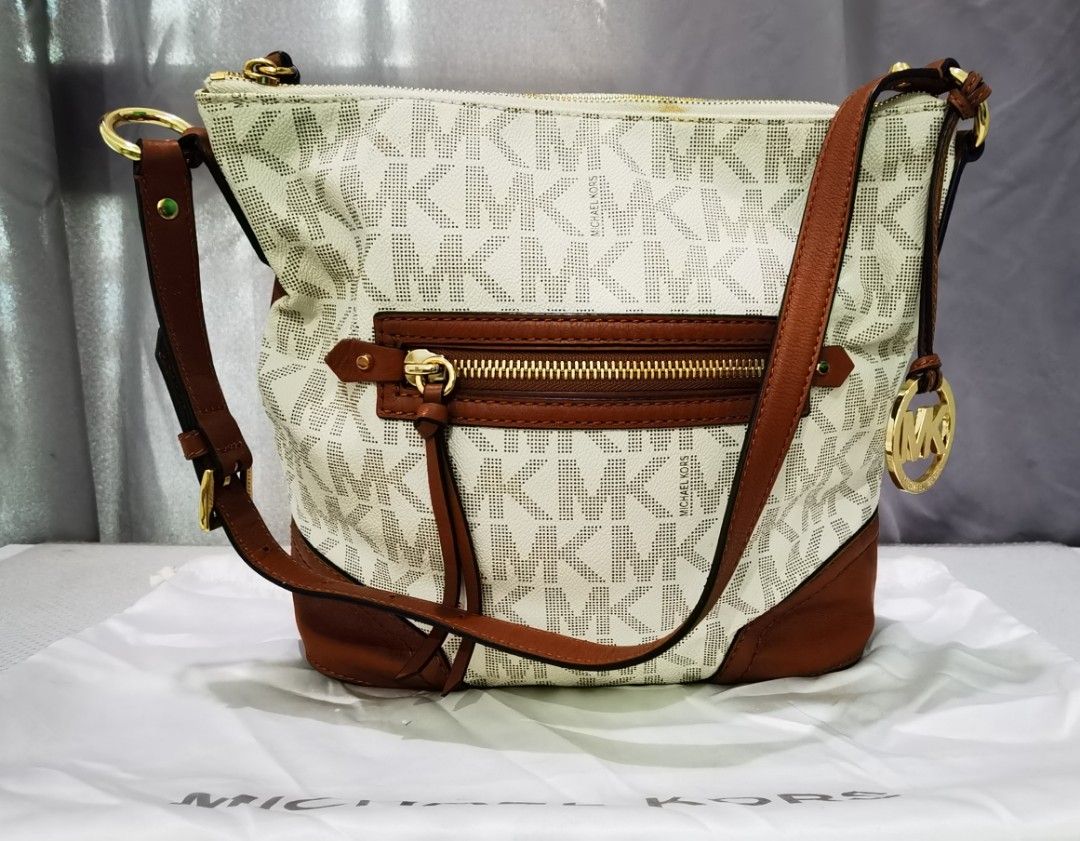 Michael kors fallon shoulder bag signature