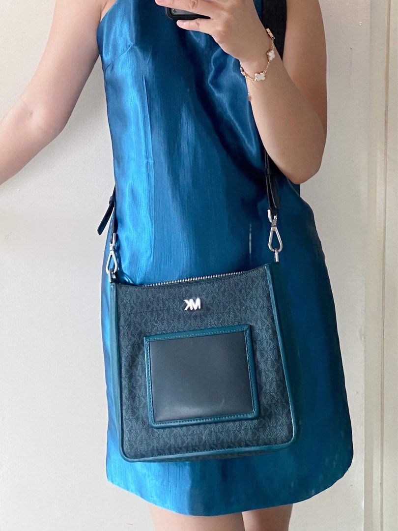 Michael Kors Gloria Crossbody Bag Women s Fashion Bags Wallets